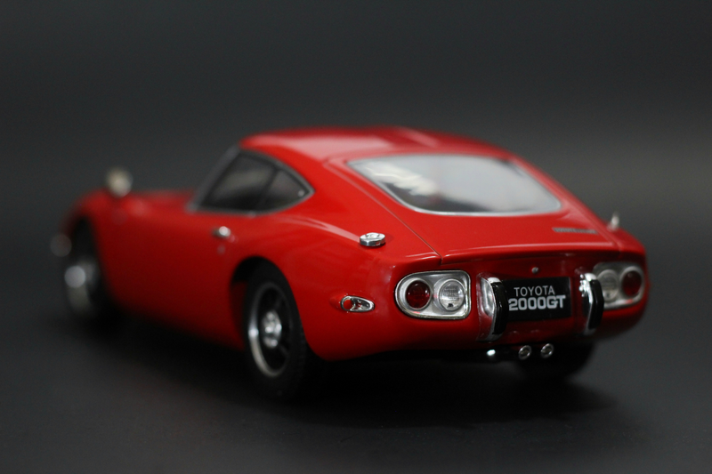 Illustration for article titled Car Week: 1/18 Triple9 Toyota 2000 GT